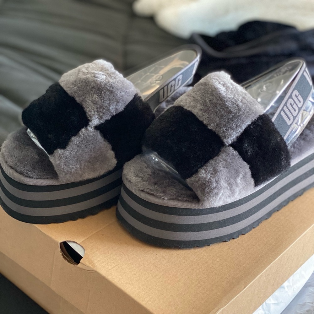 BRAND NEW UGG DISCO SANDALS